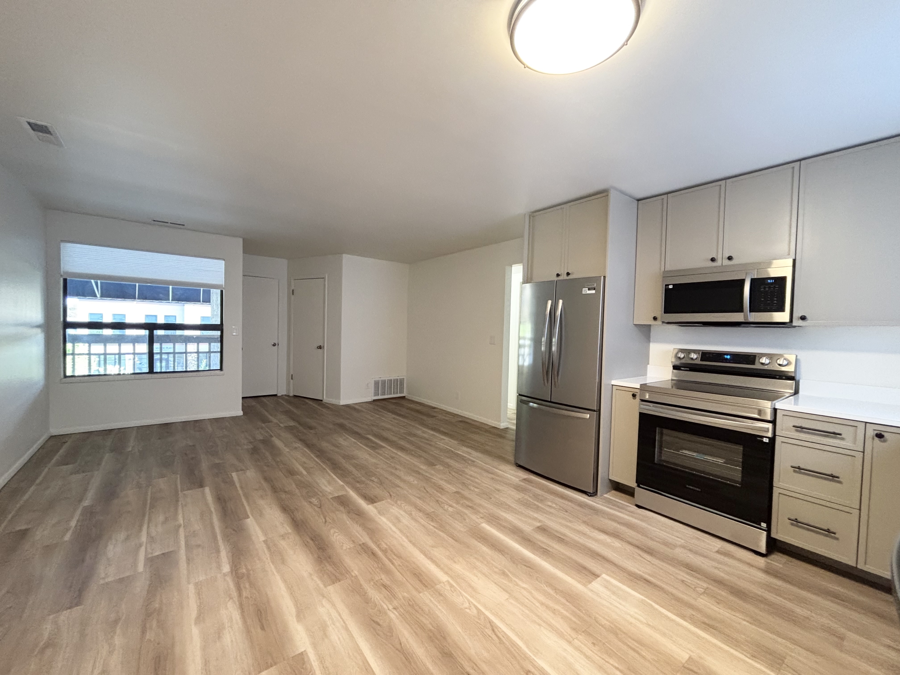 1583 East Stratford Avenue - 2