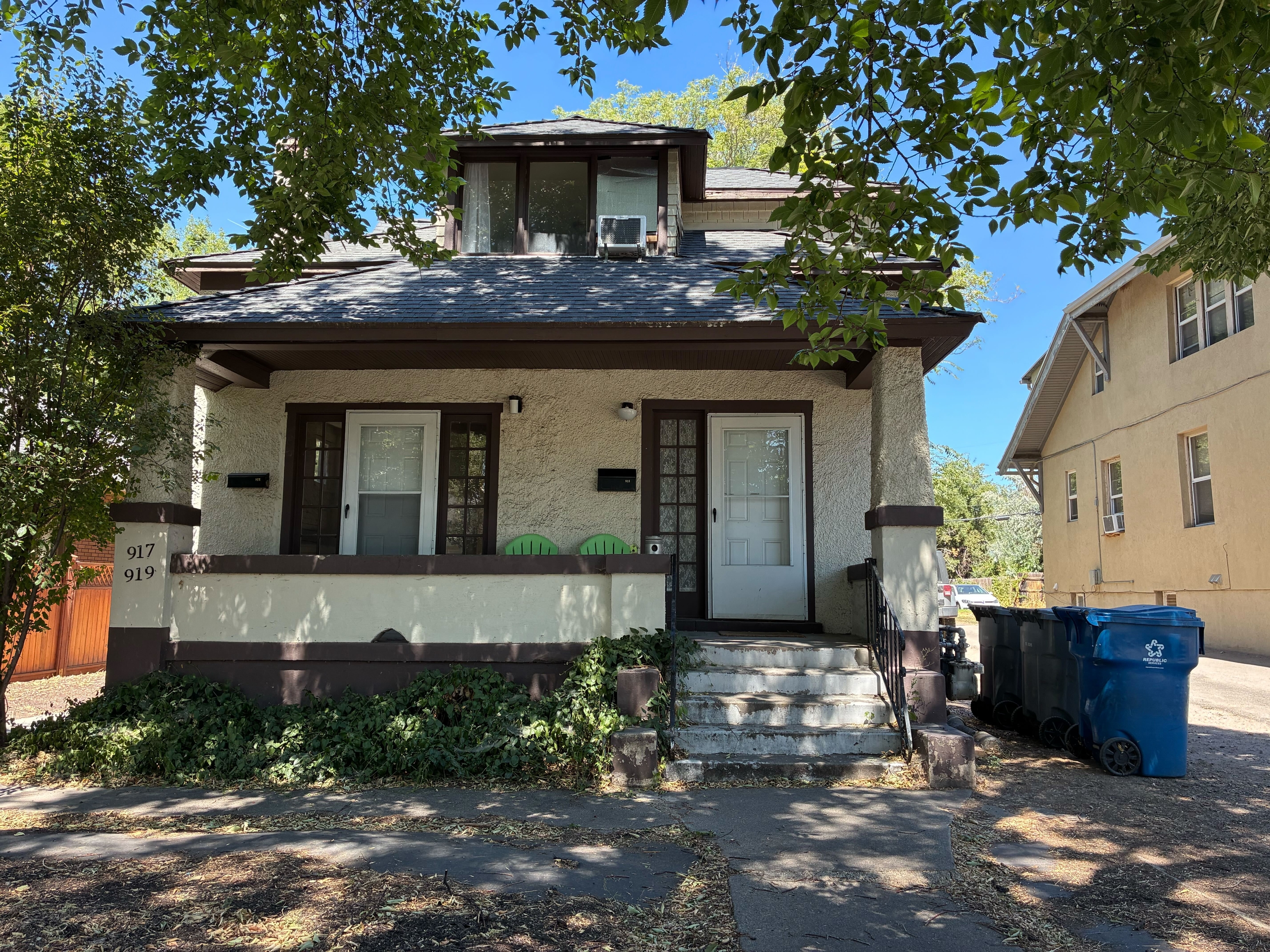 921 E Princeton Ave
