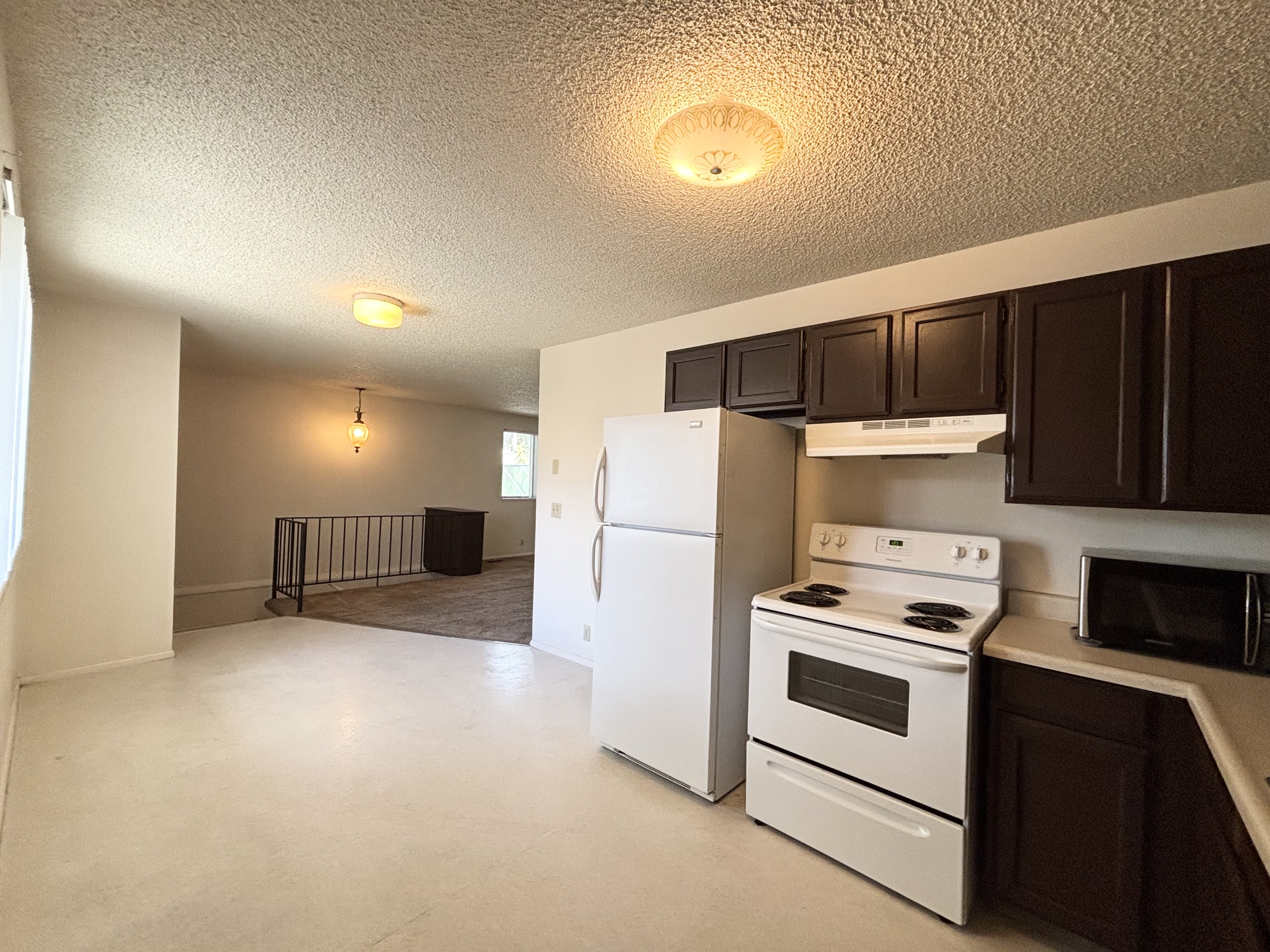1265 E Crandall Ave - 1275