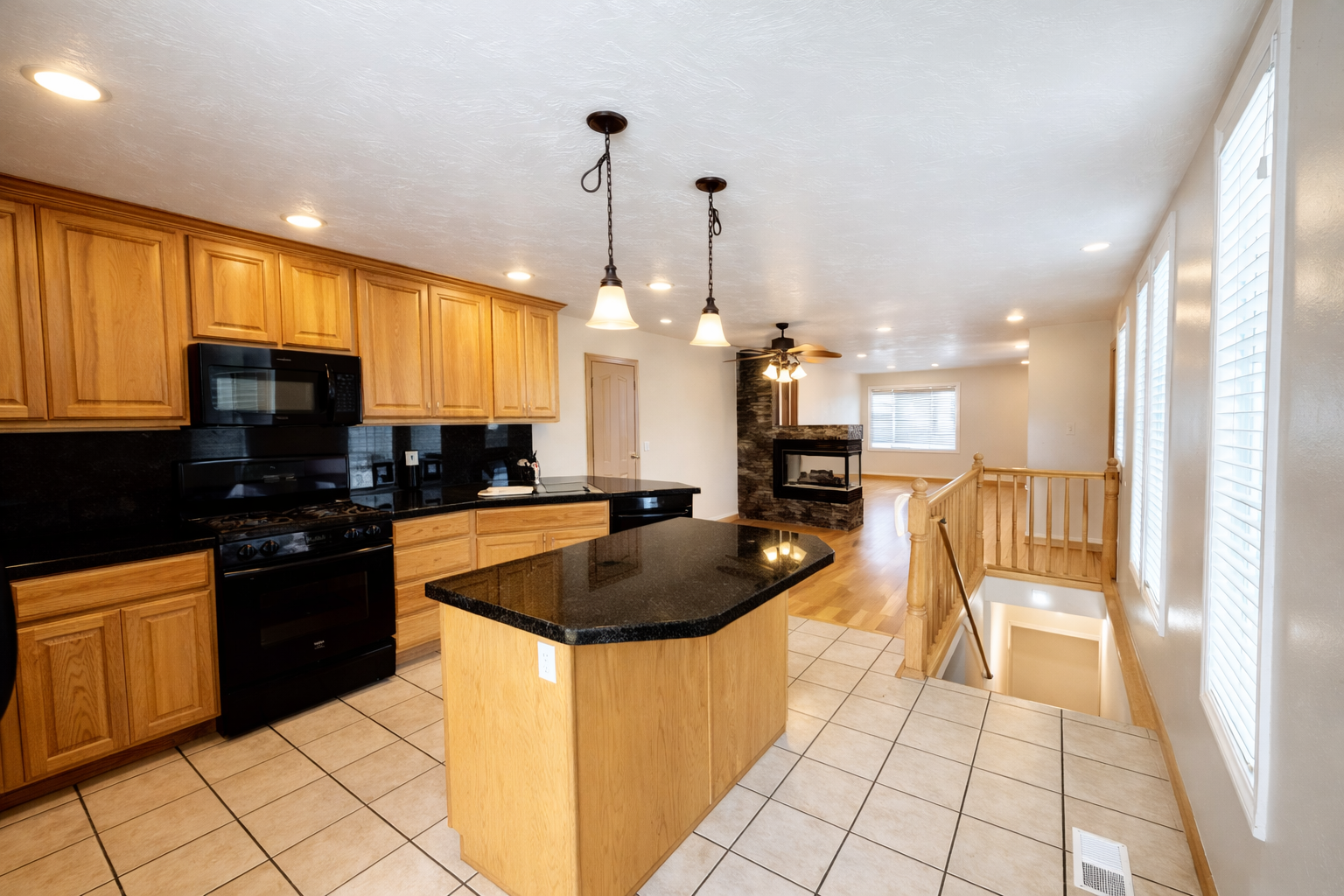 1201 East 5600 South