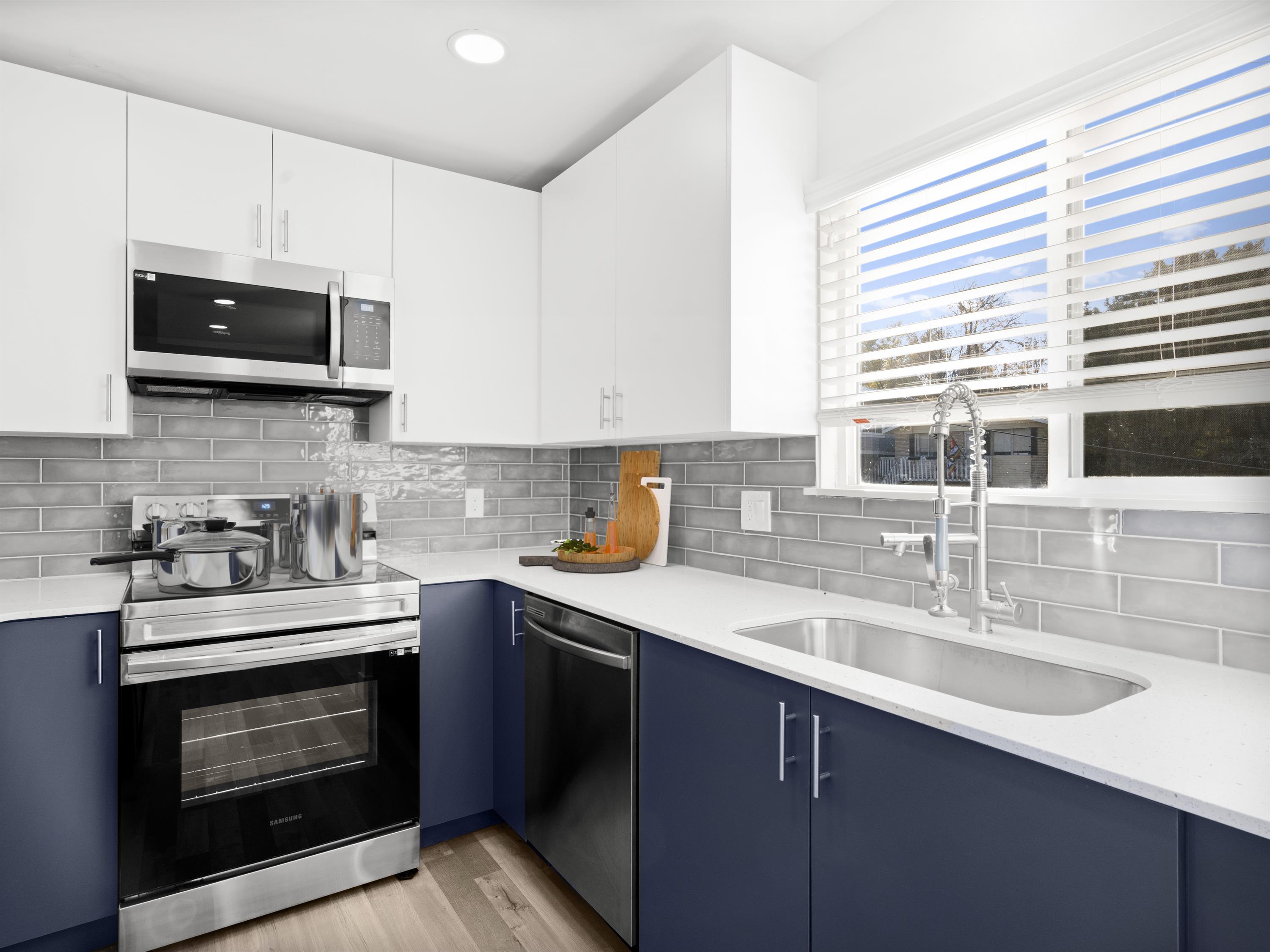 26 West Girard Ave - E