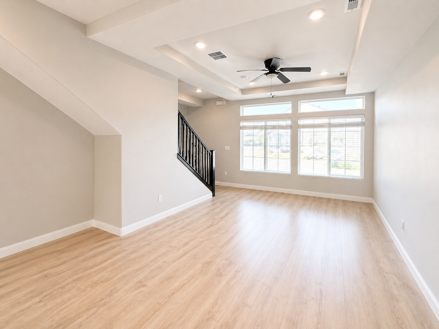 137 E Brushy Canyon St - 1