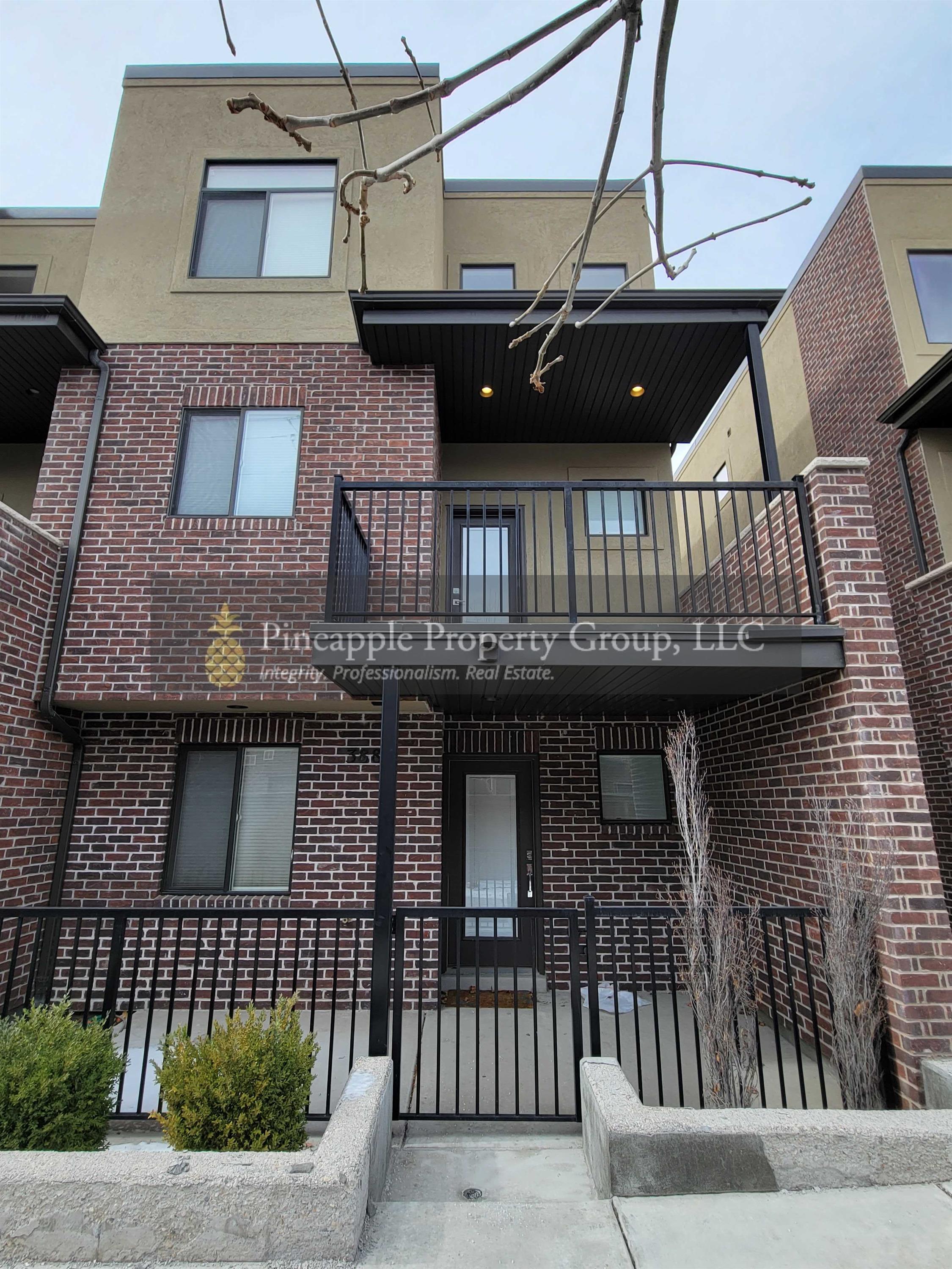 3883 Komenda Court