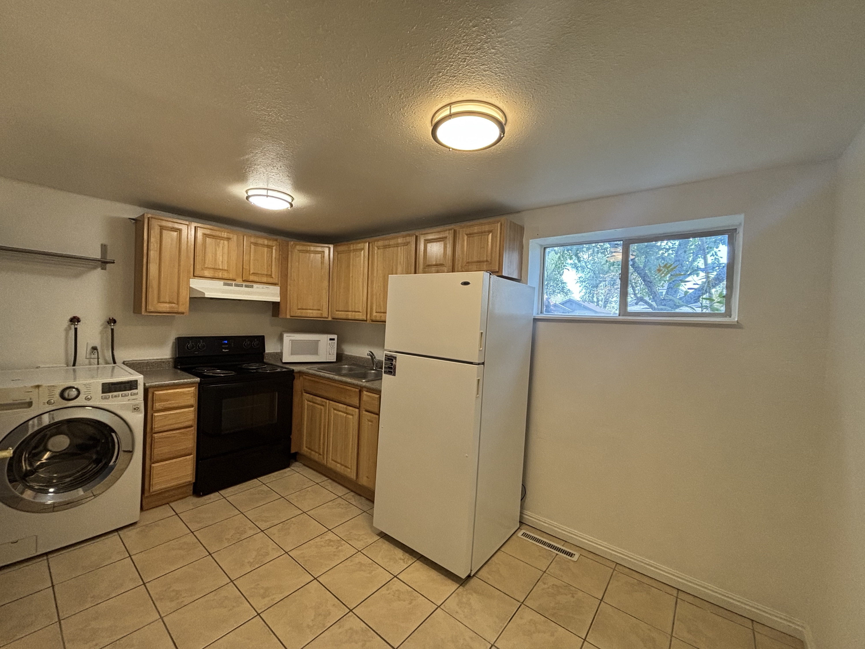 615 E 700 S Apt 6