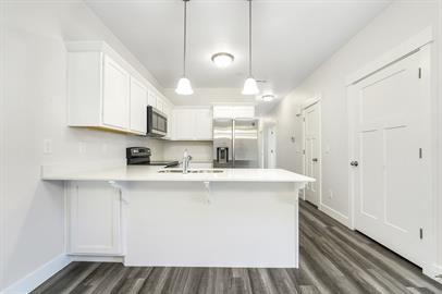 302 W 435 N - 1